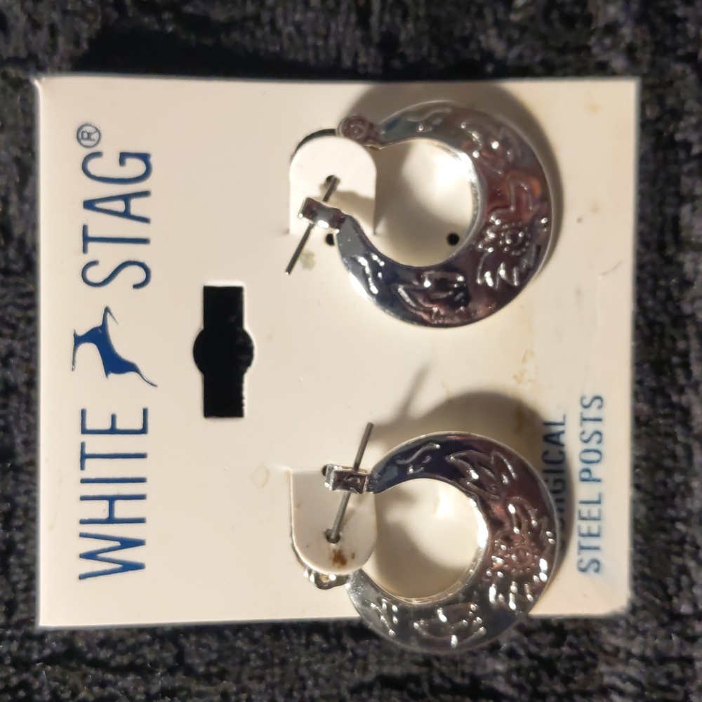 White Stag Set Of Two Silver Tone Design Pierced  Earrings